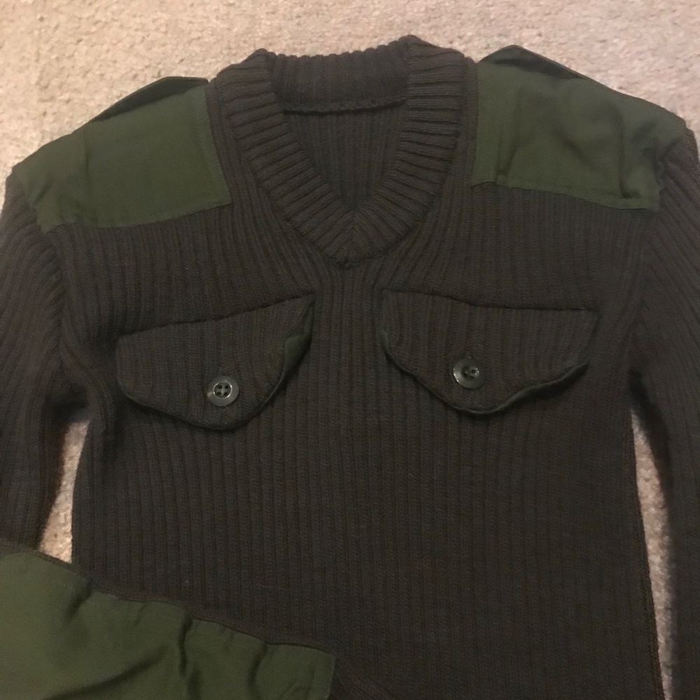 Women’s 100% wool sweater size Large